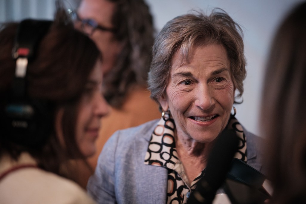 Downstate Illinois man in custody for mailing suspicious letters to Schakowsky and other area representatives — Evanston RoundTable