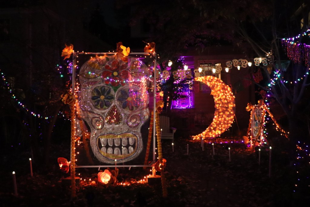 Artist’s Thayer Street Day of the Dead installation celebrates lives, legacies of lost loved ones — Evanston Real Estate news