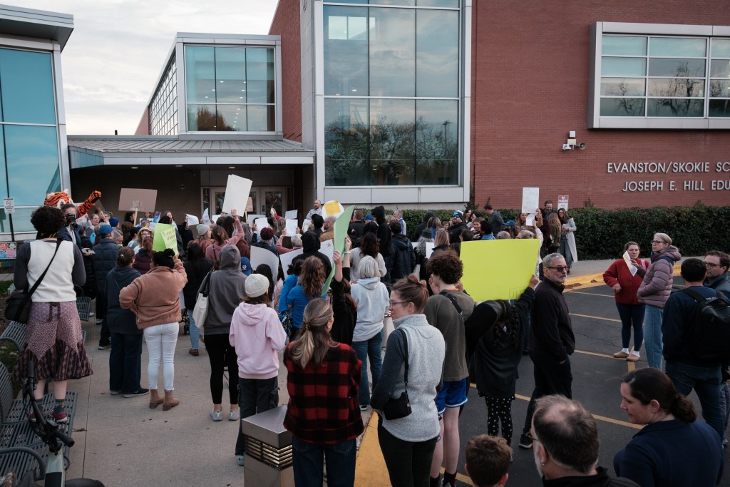 Analysis and viewpoint: District 65 board should take closer look at administrative staffing levels    — Evanston RoundTable