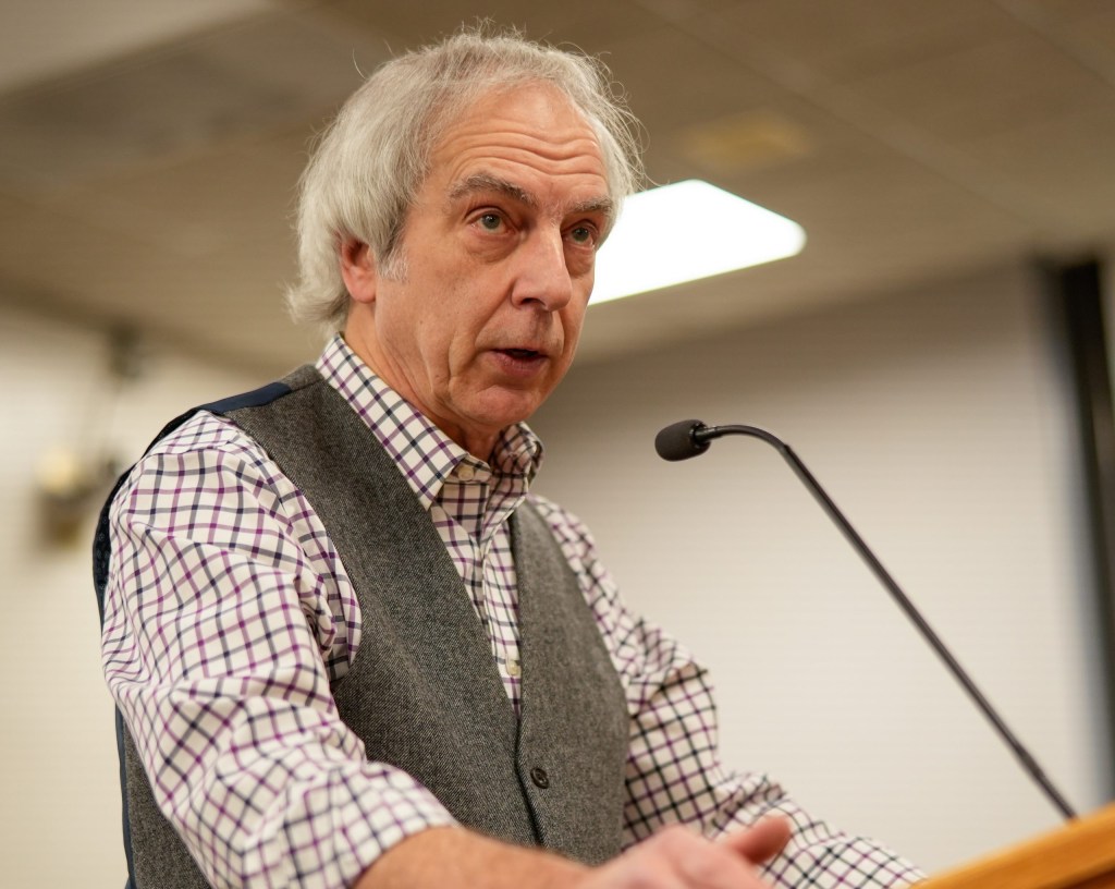 A decade after his first bid, Jeff Smith enters mayor’s race in final minutes of filing — Evanston RoundTable
